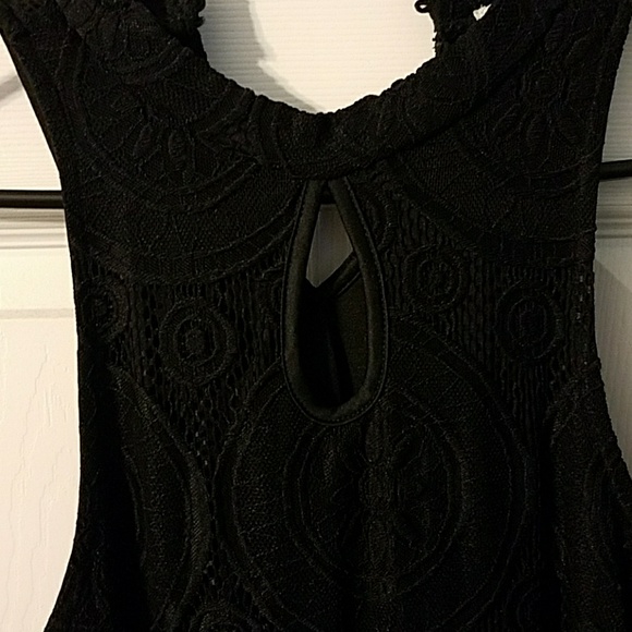 Dress - Picture 2 of 4